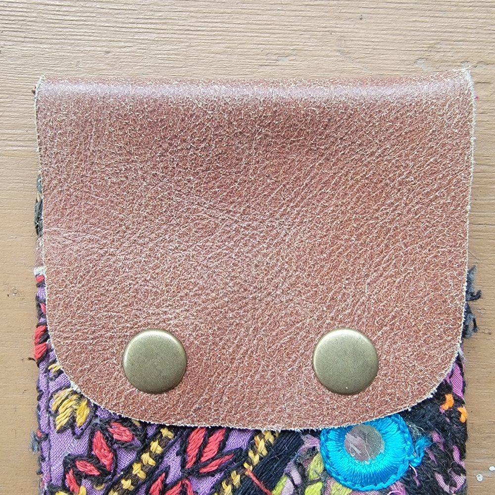 🌋👽 Free People Boho Embroidered Repurposed vtg banjara hippie Wallet card case - Picture 8 of 16